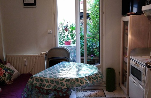 Aix-les-Bains Apartment | Apartment 20 m2, 2 stars, with terrace, close to town center and lake