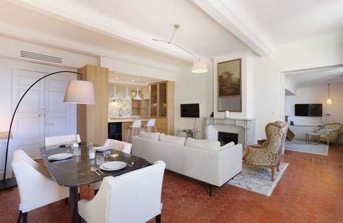Aix-en-Provence Historic Centre Apartment | APARTMENT 21 ROI RENE