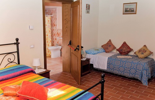 Terricciola Other | Apartment 3+2 pax in farmhouse swimming pool, relaxation and good wine