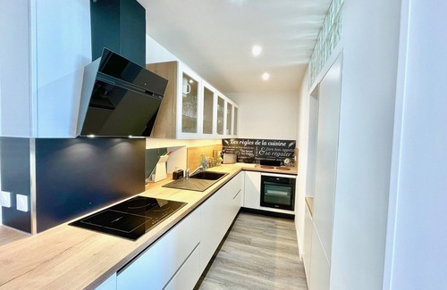 Royan Apartment | Apartment 3*- 6 persons, elevator, parking, full sea view