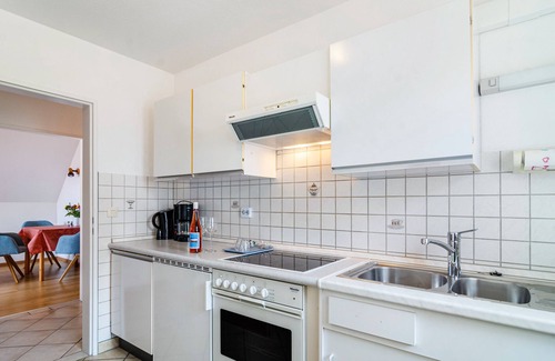 Hagnau Apartment | Apartment '3' with Private Garden, Balcony and Wi-Fi