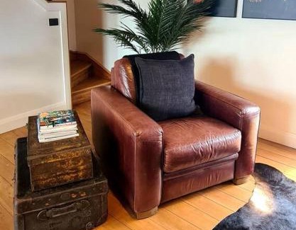 Blenheim Apartment | Apartment 3 - Haddin Court - Industrial Glam
