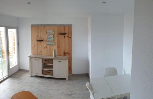 Canet de Mar Apartment | Apartment 3 minutes from the beach and train station on foot