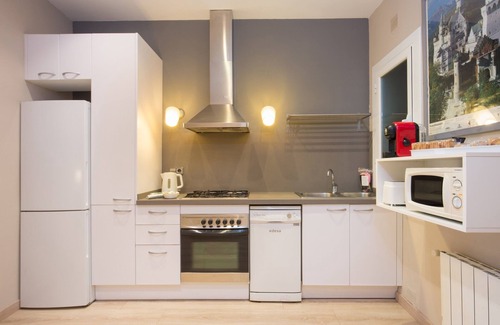La Sagrada Familia Apartment | Apartment 300 meters from the Sagrada Familia Temple - FREE WIFI