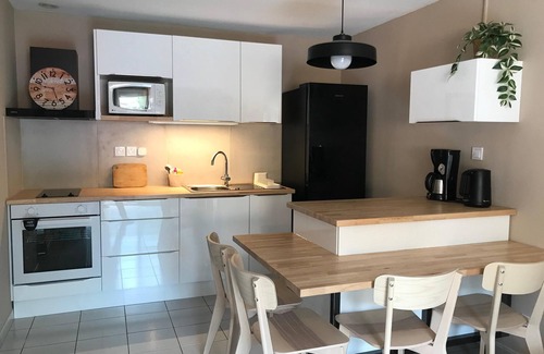 Narbonne-Plage Apartment | APARTMENT 34 m2 - 4 pers. - Swimming pool & Private parking