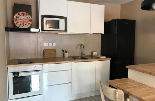 Narbonne-Plage Apartment | APARTMENT 34 m2 - 4 pers. - Swimming pool & Private parking