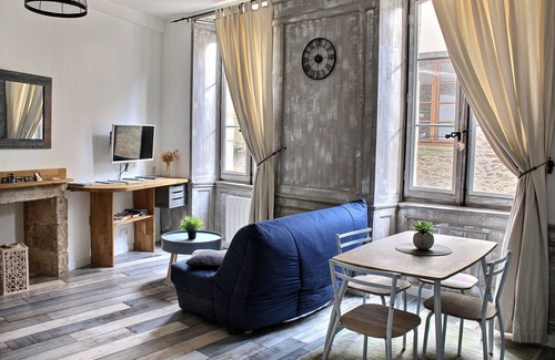Vannes Apartment | Apartment 35M² intra muros Center 100 meters from the Port