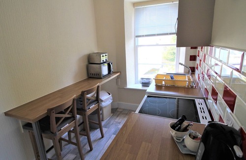 Torquay City Centre Apartment | Apartment 4 - Budget, Garden level