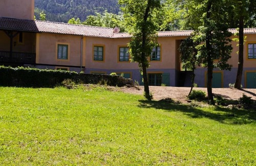 Montbrun-les-Bains Apartment | Apartment 4 people. 4 ha wooded park - 2 Rooms 4 People
