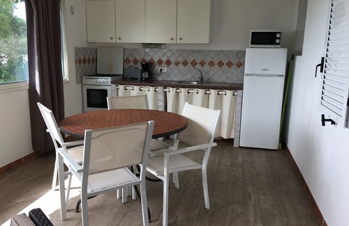 Favone Apartment | Apartment 4 people, 1st floor, sea view, direct access to the beach