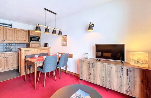 Villarembert Apartment | Apartment 4 ppl, pool, parking, terrace near slopes