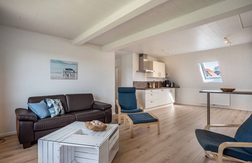 Glowe Apartment | Apartment '5 Sterne Boddenblick' with Private Terrace, Balcony and Wi-Fi