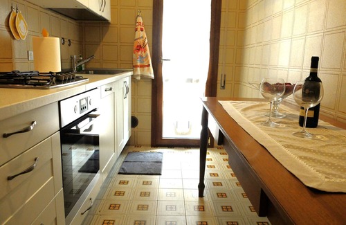 Viareggio Apartment | Apartment 500 mt. from the sea, in front of the Pineta, with private parking.