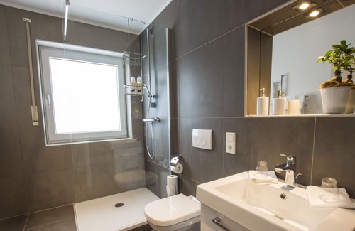 Rees Apartment | Apartment 501 Rees on the Rhine