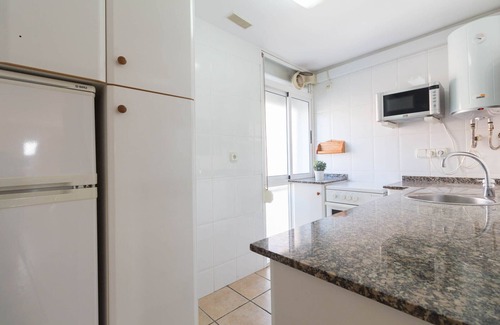 Salou City Centre Apartment | Apartment 6 pax with communal pool in Playa Llevant, Salou.