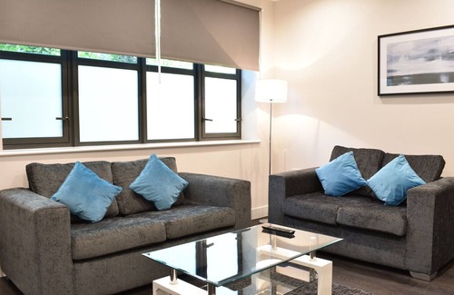 Watford Apartment | Apartment 6 - Stylish 1 Bedroom apartment - Watford, with transport links to Central London