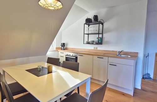 Neeberg House | Apartment 6 with balcony & view of the Achterwasser - 2 bedrooms, modern & cozy