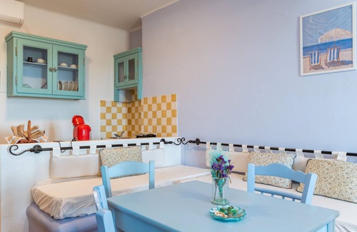 Agios Ioannis Apartment | Apartment '6' with Sea View, Wi-Fi and Air Conditioning