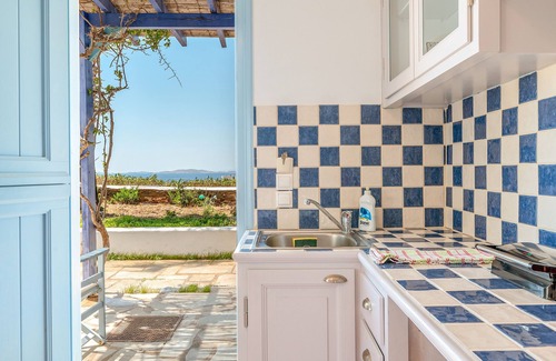 Agios Ioannis Apartment | Apartment '7' with sea view, Wi-Fi and air conditioning