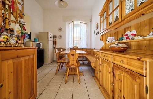 Follonica Apartment | Apartment 'A Casa Di Ilde' with Wi-Fi