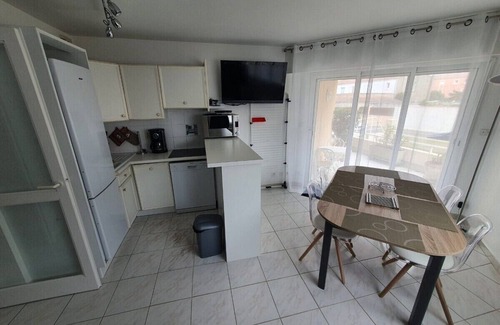La Chaume Apartment | Apartment a stone's throw from the wild Chaume coast