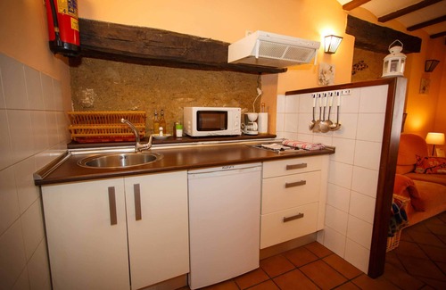 Robregordo Apartment | Apartment A is located on the ground floor