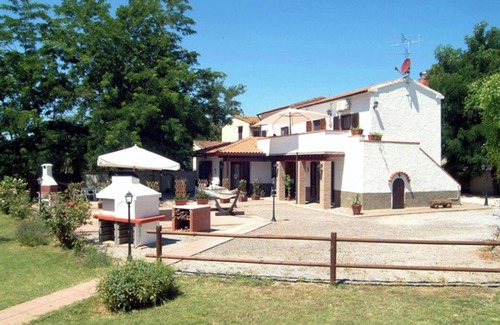 Campiglia Marittima Apartment | Apartment 'Appartamento Sole' with Shared Pool, Private Terrace and Wi-Fi