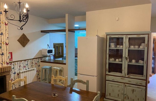 Huetor Santillan Apartment | Apartment 'Abeto' with Mountain View, Shared Pool and Wi-Fi