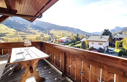 Praz-sur-Arly Apartment | Apartment about 49sqm for 6 people, at the 3rd floor of a residence in the center of the village.Lay