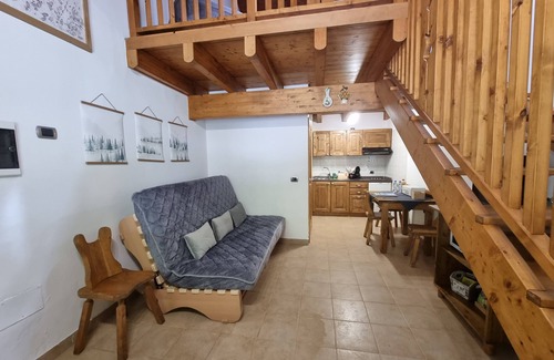 Pinzolo Apartment | Apartment 'Adamello 11' with Wi-Fi
