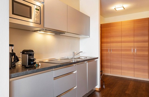Lagundo Apartment | Apartment 'Alagundis Pyropus Familia' with Mountain View, Shared Pool and Wi-Fi