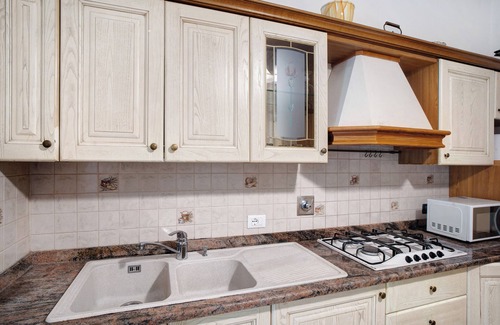 Alassio Apartment | Apartment 'Alassio Holiday' with Private Garden, Balcony and Private Garage.