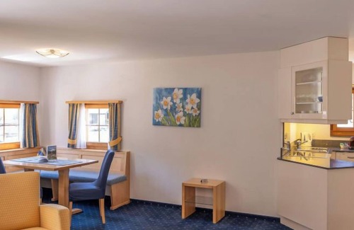 Zuoz Apartment | Apartment Allegra Sur 102 in Zuoz - 4 persons, 1 bedrooms