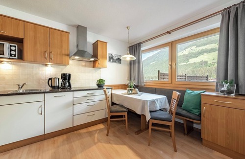 San Giovanni Apartment | Apartment "AlpenChalet Niederkofler Arabella" with Mountain View, Sauna & Garden