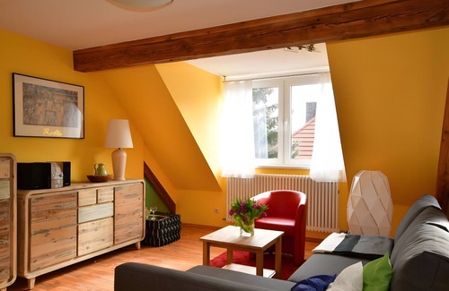 Babelsberg Sud Apartment | Apartment 'Alter Fritz' with Wi-Fi and Air Conditioning