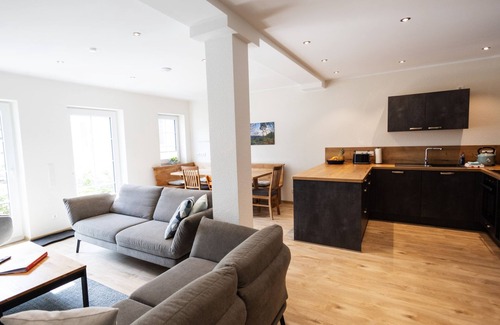 Meschede Apartment | Apartment 'Alter Kuhstall' with Private Terrace and Wi-Fi