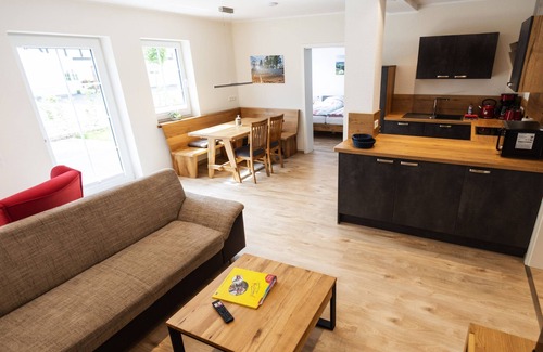 Meschede Apartment | Apartment 'Alter Pferdestall' with Private Terrace and Wi-Fi