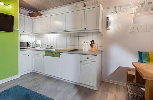 Norderney Apartment | Apartment 'Am Alten Rathaus' with Balcony and Wi-Fi