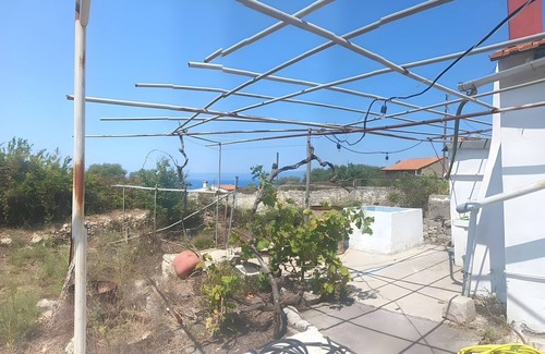 Antipaxos Apartment | Apartment 'Ambelaki' with Sea View, Private Garden and Wi-Fi