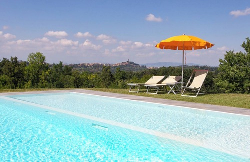 Sorrezzana Apartment | Apartment 'Ambra' with Shared Pool, Wi-Fi and Air Conditioning