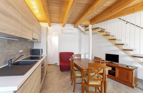 Sestri Levante Apartment | Apartment 'Angela' with Private Garden, Wi-Fi and Air Conditioning