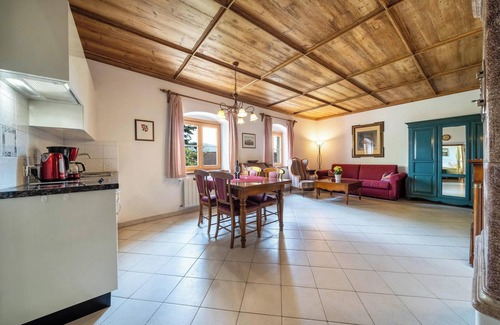 Tesimo Apartment | Apartment 'Ansitz Gurtenhof Graf v Frankenberg' with Mountain View & Wi-Fi
