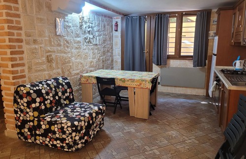 Anzio Apartment | Apartment Anzio - Roman Tavern Studio with Wi-Fi and Air Conditioning