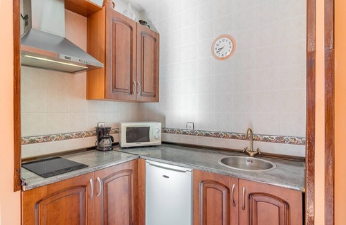 Guejar Sierra Apartment | Apartment 'Apartamento De 1 A 2 Personas' with Balcony and Wi-Fi