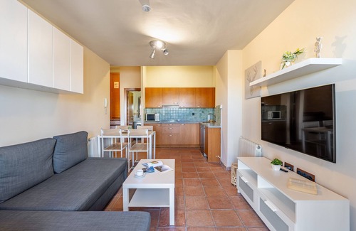 Pradollano Apartment | Apartment 'Apartamento Superior 31 C' with Mountain View, Private Terrace and Wi-Fi