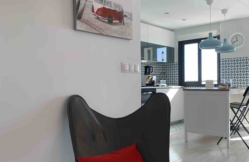 Torreblanca Apartment | Apartment 'Apartamento Frontal Primera Linea' with Sea View, Wi-Fi and Air Conditioning