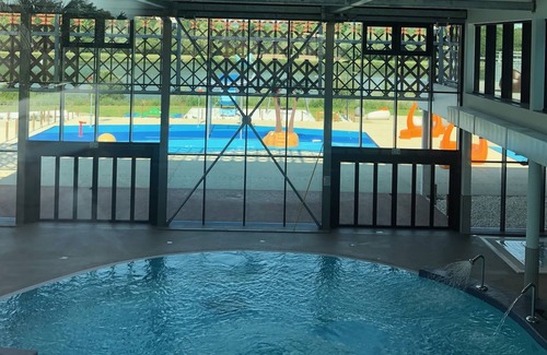 Libourne Apartment | Apartment-Apartment-Ensuite with Shower-Park View