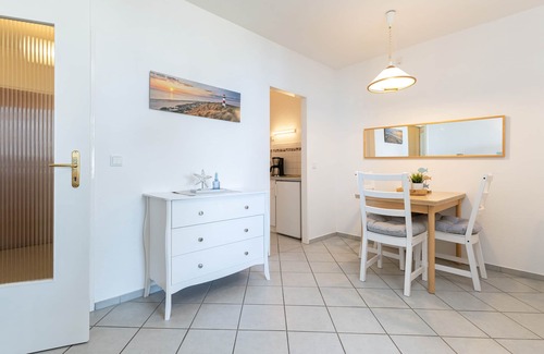 Laboe Apartment | Apartment/apartment for 2 guests with 40m² in Laboe (294460)