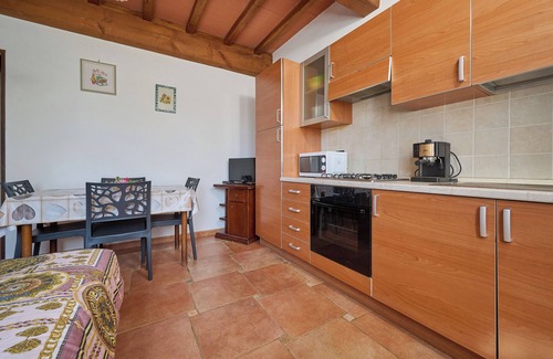 Gavorrano Apartment | Apartment 'Appartamento Sofia' with Shared Pool, Wi-Fi and Air Conditioning