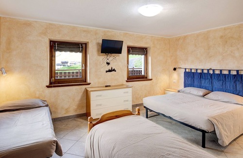 Gembre Apartment | Apartment 'Appartamenti Millenium Blu' with Mountain View, Shared Garden and Wi-Fi